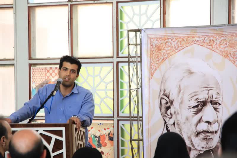 رونمایی از طرح تصویر شهدای خدمت و تلفیق آن با هنر خوشنویسی رونمایی از طرح تصویر شهدای خدمت و تلفیق آن با هنر خوشنویسی