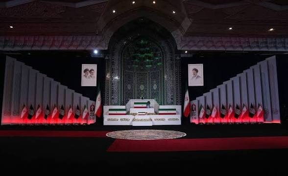 رهبر فقید ایران؛ میزبان جهان