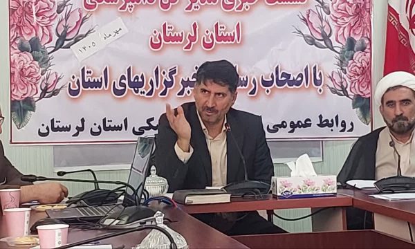 غذا دادن به سگ‌های بلاصاحب، ظلم به آنهاست